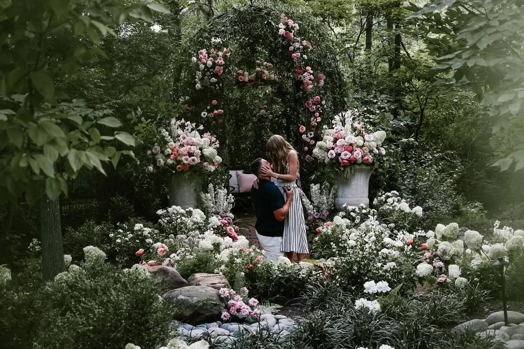 Taylor Swift and Travis Kelce Announce Engagement